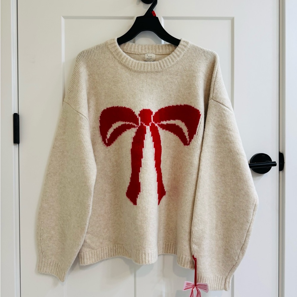 NWT Oatmeal Bow Sweater, Beige Color